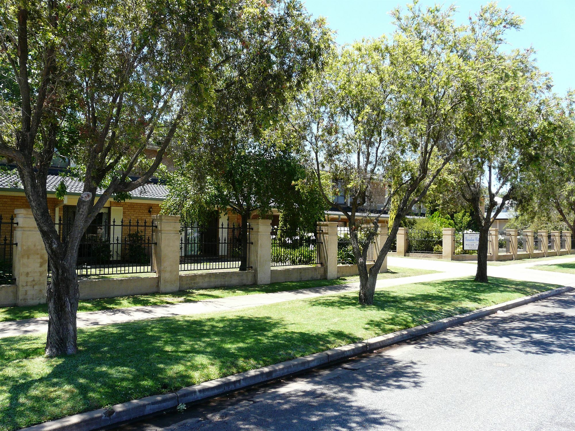 Garden City Motor Inn Wagga Wagga Exterior photo